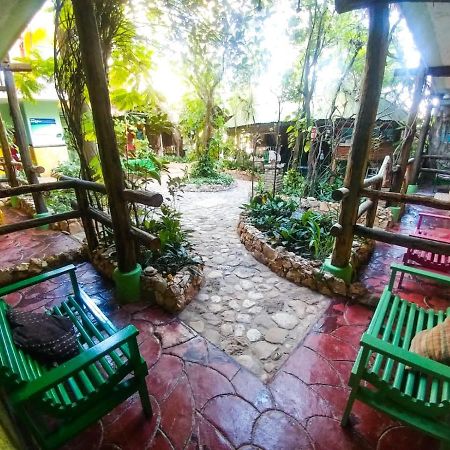 Hostal Dona Chava Pedernales Exterior foto