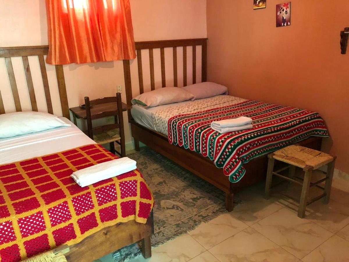 Hostal Dona Chava Pedernales Exterior foto